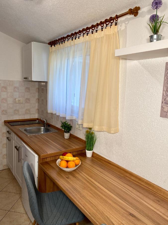 Guest House Renata Пломин Экстерьер фото