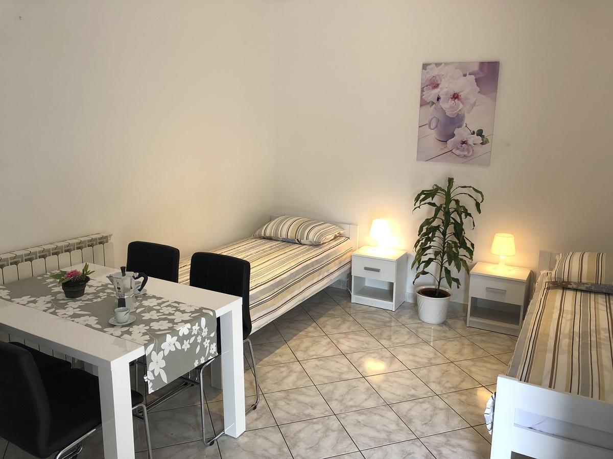 Guest House Renata Пломин Экстерьер фото