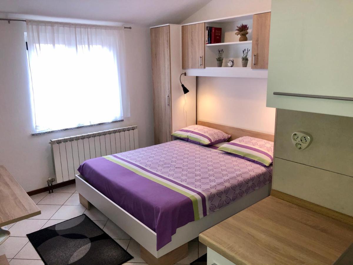 Guest House Renata Пломин Экстерьер фото